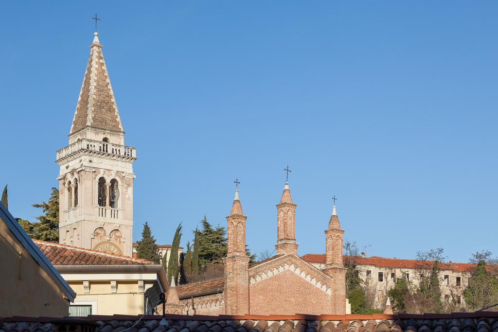 Verona Walls Phòng bức ảnh